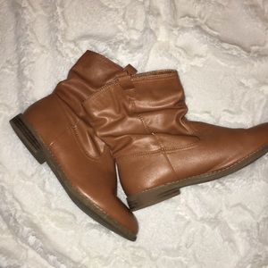 Girls brown booties